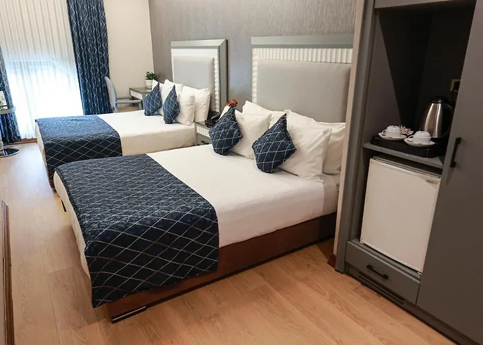 Nova Plaza Park Hotel